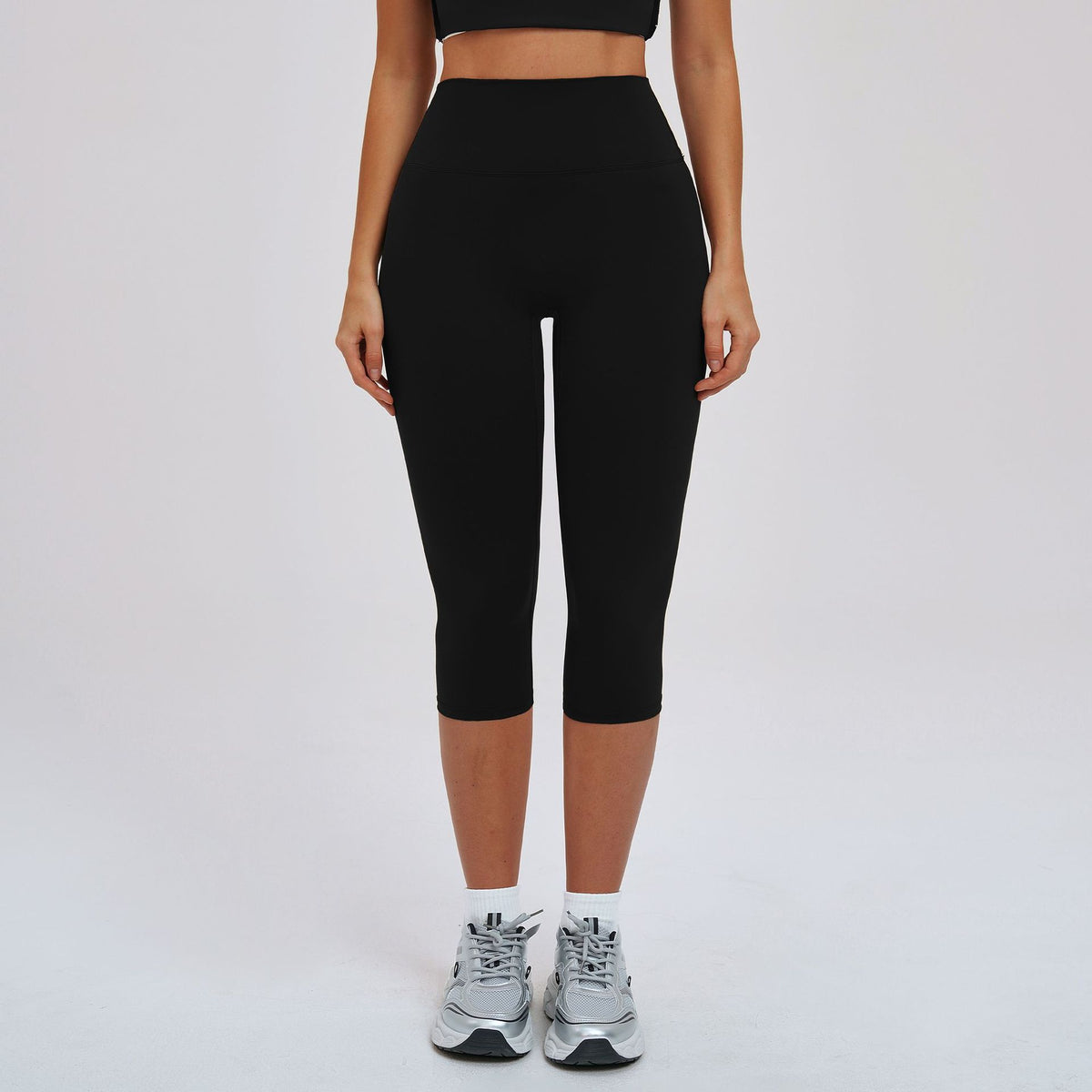 SOLBANA Studio Brushed Capri in Midnight