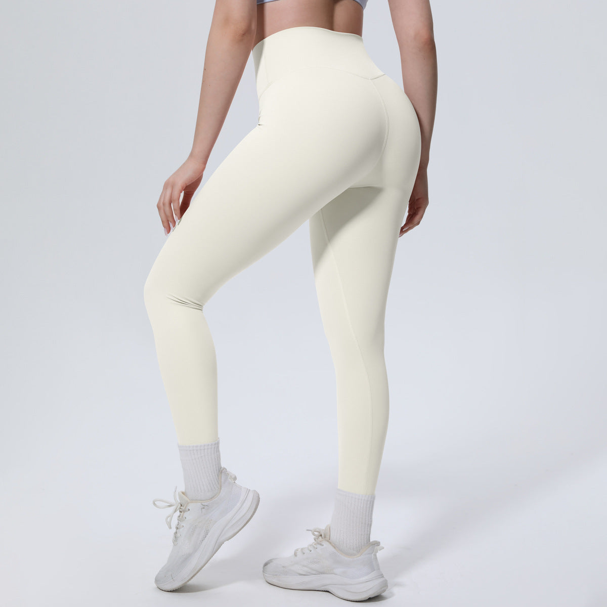SOLBANA Form Essential Legging in Ivory