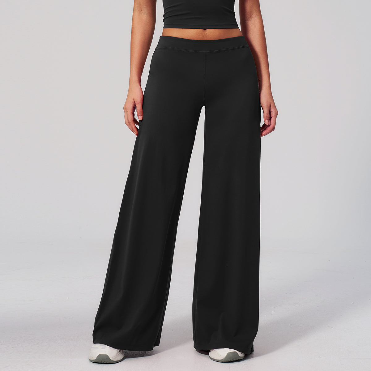 SOLBANA Coast Low-Rise Wide-Leg Pant in Midnight