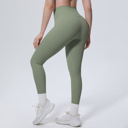 SOLBANA Form Essential Legging in Green