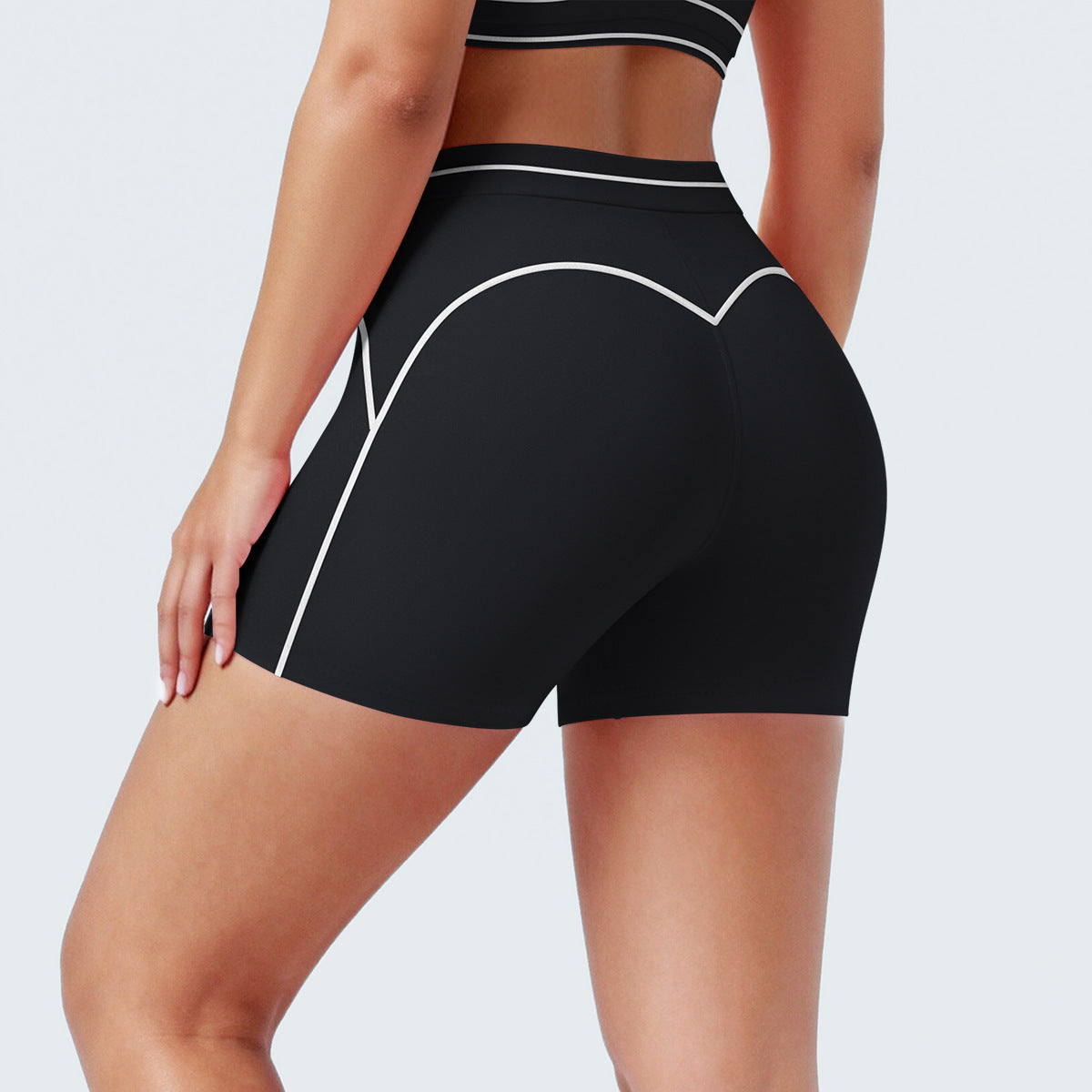 SOLBANA Contour Contrast Short in black