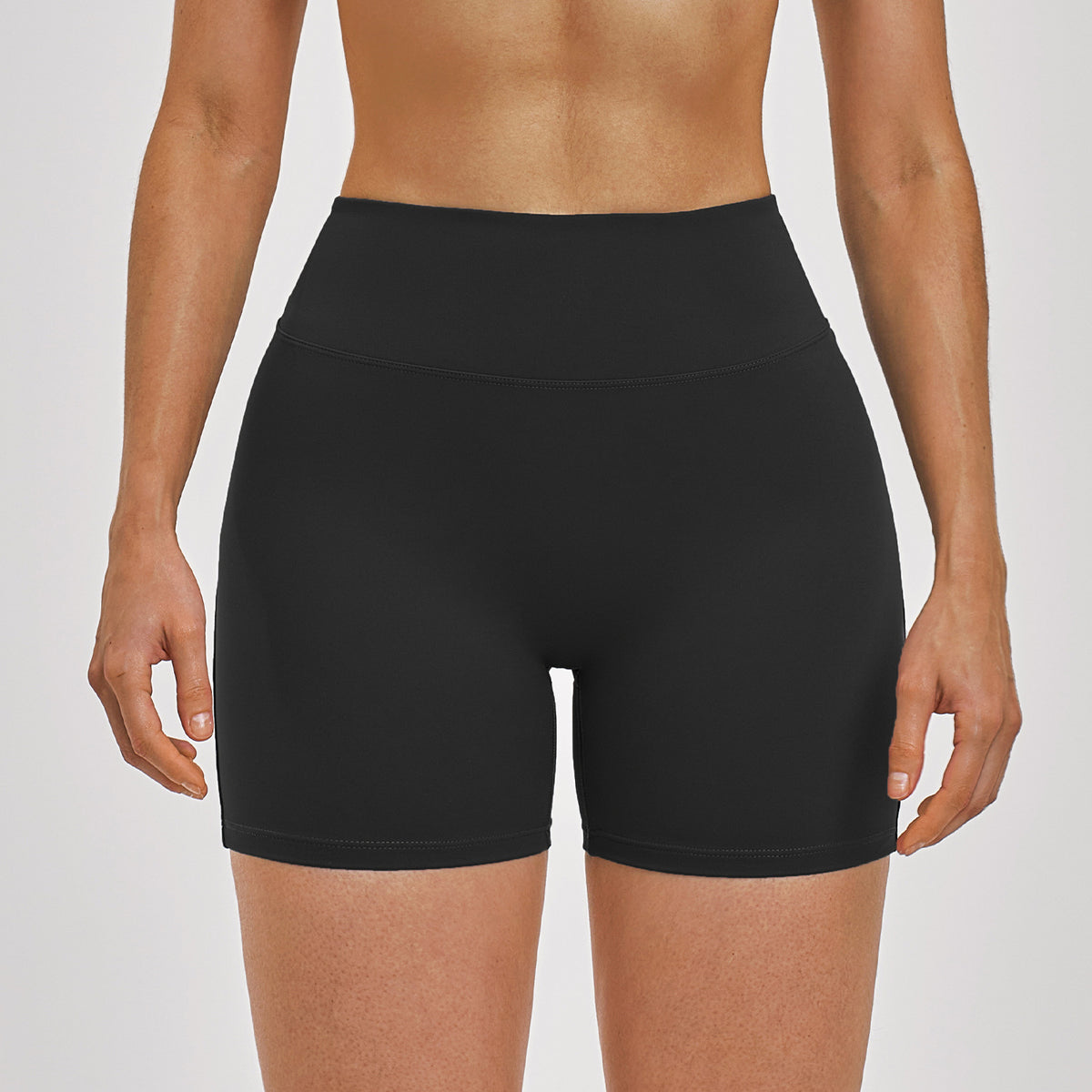 SOLBANA Form Short in Midnight